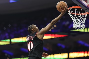 168中国登录入口登录-外线失准！马克西22中8拿到25分6助3帽 三分10中2